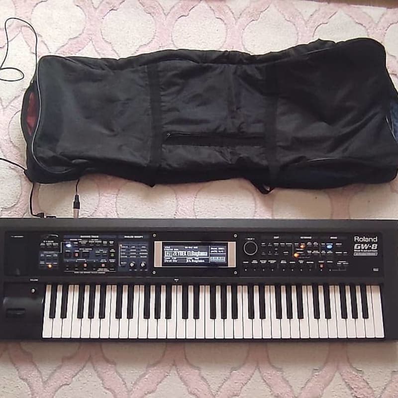2008 - 2012 Roland GW-8 61-Key Workstation Keyboard Black