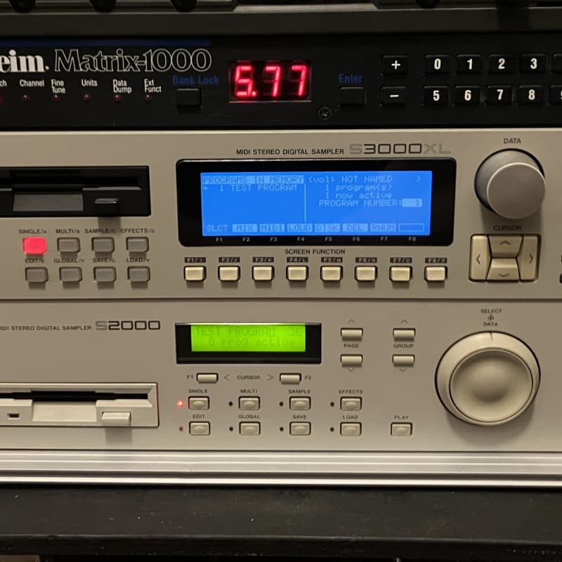 1995 Akai S2000 MIDI Stereo Digital Sampler White