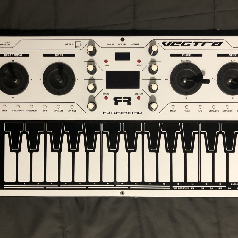 2000 Future Retro Vectra 29-Keys Hybrid Synthesiser (ORIGINAL ...