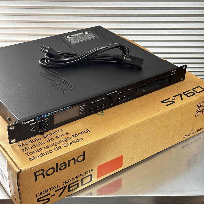 1994 - 1998 Roland S-760 Digital Sampler Black