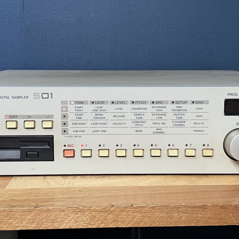1993 Akai S01 MIDI Digital Sampler White