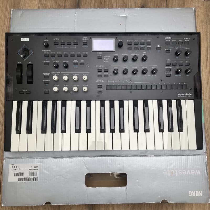 2020 - 2023 Korg Wavestate 37-Key Wave Sequencing Synthesizer ...