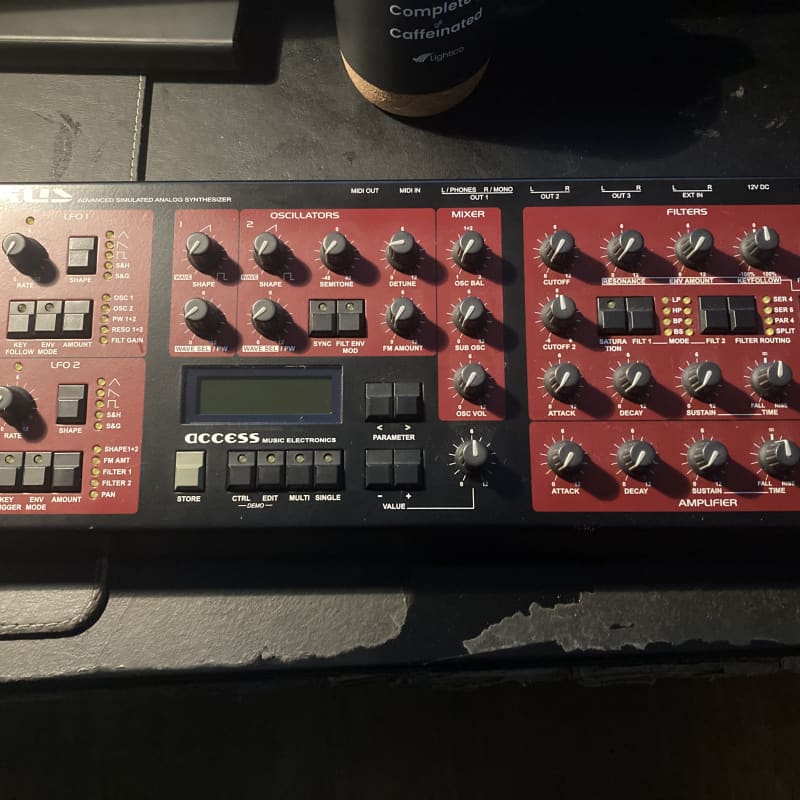 2000s Access Virus A Virtual Analogue Synthesizer Black / Red