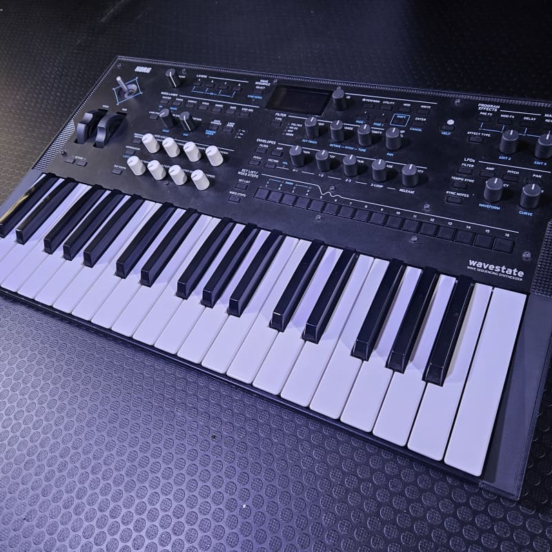 2020 - 2023 Korg Wavestate 37-Key Wave Sequencing Synthesizer ...