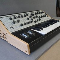 Moog Sub Phatty Oak