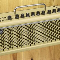 Yamaha GTHR10IIW Back