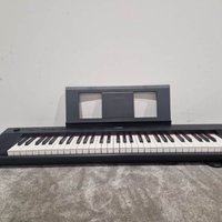 2016 Yamaha Yamaha Piaggero Keyboard NP-12B Black