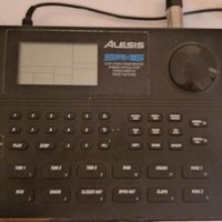 Alesis SR-16 Drum Machine Black