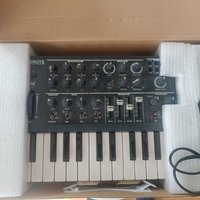 used 2014 - Present Arturia MicroBrute 25-Key Synthesizer Black