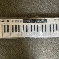 2021 - Present Arturia KeyStep 37 MIDI Controller White