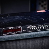 XRI Systems XR-300 SMTPE Synchroniser Rack unit Black used