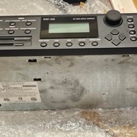 E-MU Systems ESI-32 Rackmount 32-Voice S&ler Workstation Black used