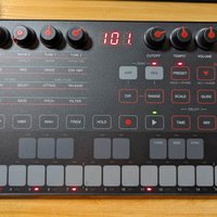 2018 - Present IK Multimedia UNO Analog Synth Black used