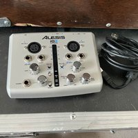 2015 Alesis Alesis iO2 Express Compact USB Audio Recording Int...