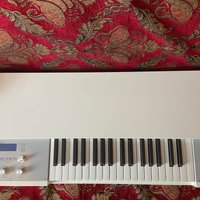 2010s Manikin Electronic Memotron Keyboard White used