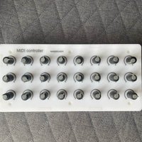 2020 Nakedboards MIDI-controller MC-24 White used