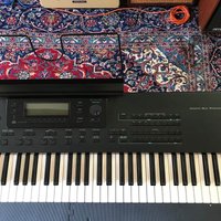1993-Present Korg i2-MB 76-Key Music Workstation Matte Black