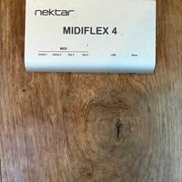 2021 - Present Nektar Midiflex 4 USB MIDI Interface Silver used