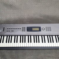 used 1990s Korg N364 61-Key Music Workstation Gray