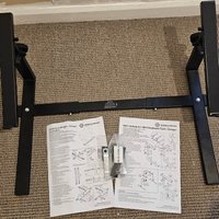 2025 Konig & Mayer 18810 Keyboard stand & brace Mint used
