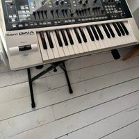 2010 - 2012 Roland SH-01 GAIA 37-Key Digital Synthesizer White used