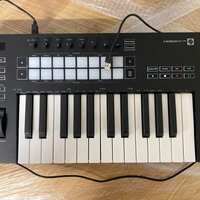 used 2024 Novation Launchkey 25 MK3 MIDI Keyboard Controller Black