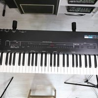 used 1985 - 1989 Roland MKB-200 61-Key MIDI Keyboard Controller Black