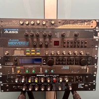 1990s Alesis Midiverb II 16-Bit Digital Effects Processor Black