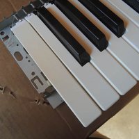 used 1999 - 2004 Roland XP-80 76-Key 64-Voice Music Workstation Key...