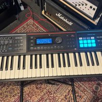 2018 - Present Roland Juno DS61 Synthesizer Black
