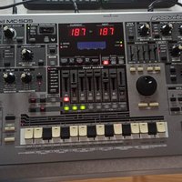 used 1998 - 2002 Roland MC-505 Groovebox Gray