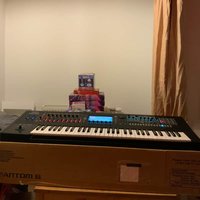 used 2022 - Present Roland Fantom 6 61-Key Workstation Keyboard Black