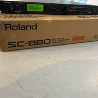 used 1998 - 2001 Roland SC-880 64-Voice Rackmount Synthesizer Modul...