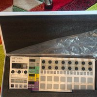 2020's Arturia Beatstep Pro White