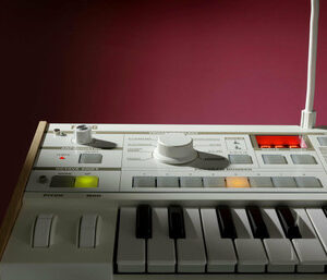 Korg MicroKORG S Synthesizer/Vocoder - Image 2