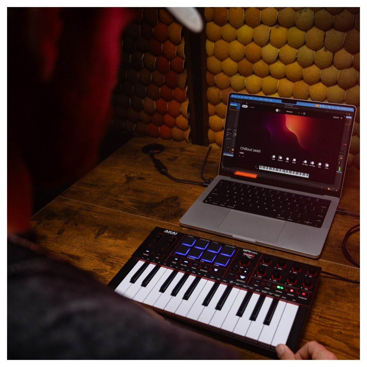 Akai Professional MPK Mini MK4 Compact MIDI Keyboard & Pad Controller Black - Image 4