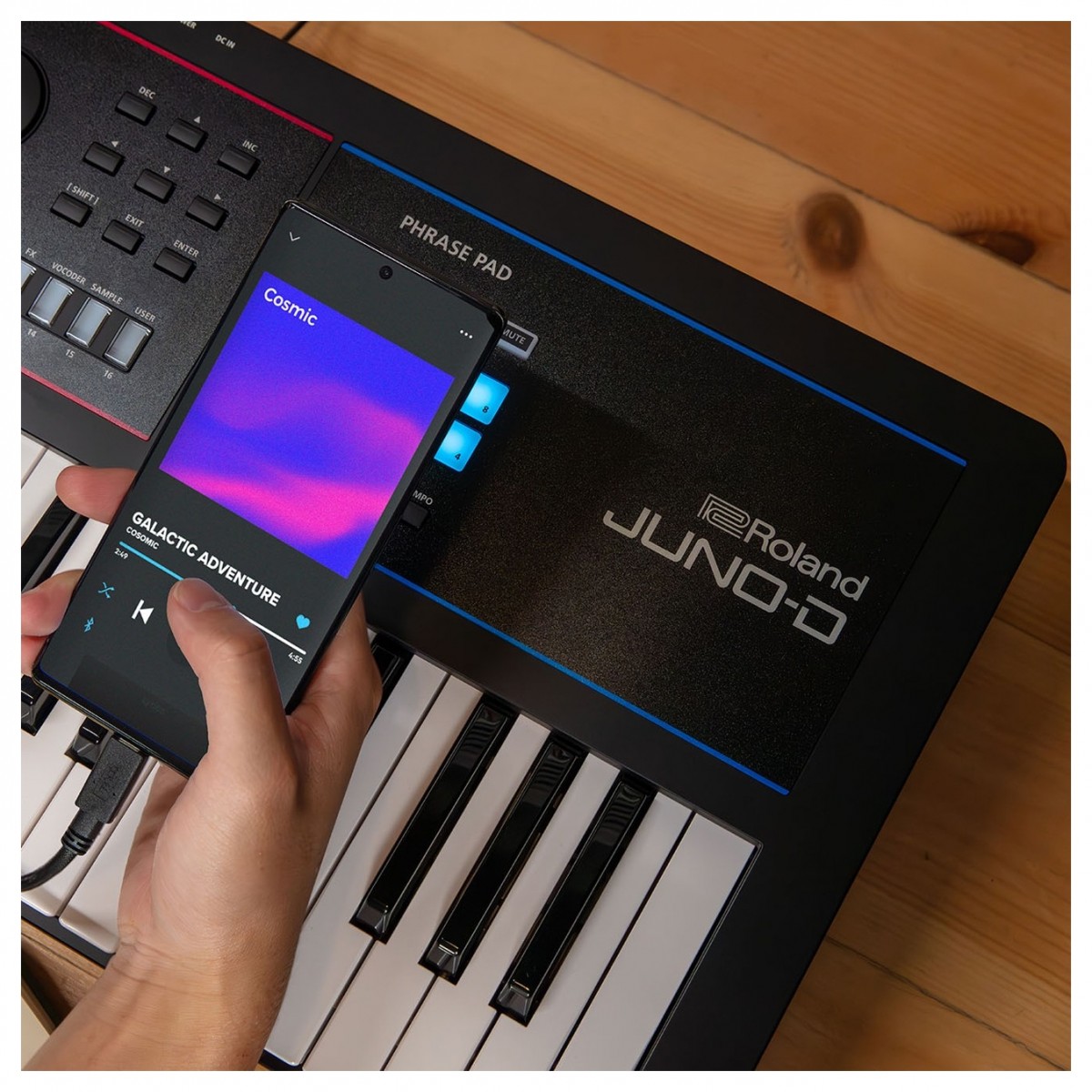 Roland Juno D-6 61 Key Portable Synthesizer - Image 4