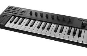 Native Instruments Komplete Kontrol M32 MIDI Keyboard & Controller - Image 6