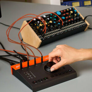 Bitwig Connect 4/12 MIDI & CV enabled Audio Interface - Image 5