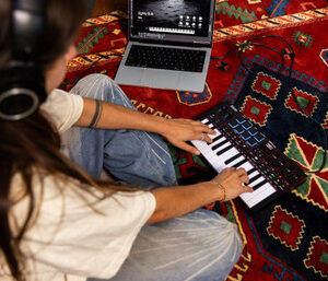 Akai MPK Mini 4 MIDI Keyboard in Black - Image 2