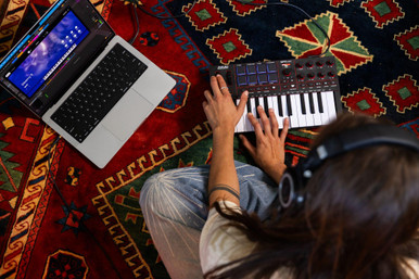 Akai MPK Mini 4 MIDI Keyboard in Black