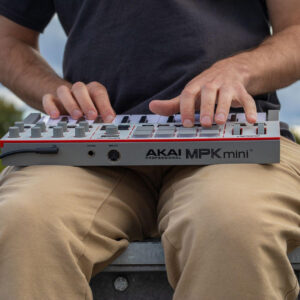 Akai MPK Mini 4 MIDI Keyboard in Grey - Image 5