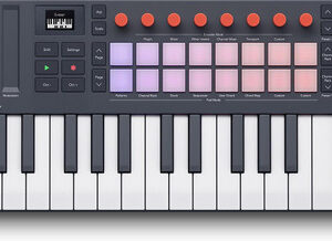 Novation - FLkey 2 Mini 25 MIDI Controller