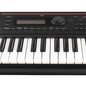 Second Hand Roland DS-61 Synthesiser 128 - Image 1