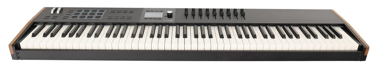Second Hand Arturia Keylab 88 MK3 MIDI Keyboard & Controller In Black 775 - Image 2