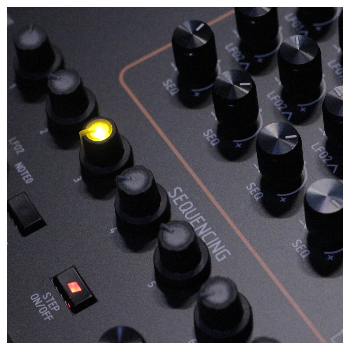 Analogue Solutions FILTOPIA Stereo Analogue Monosynth - Image 4