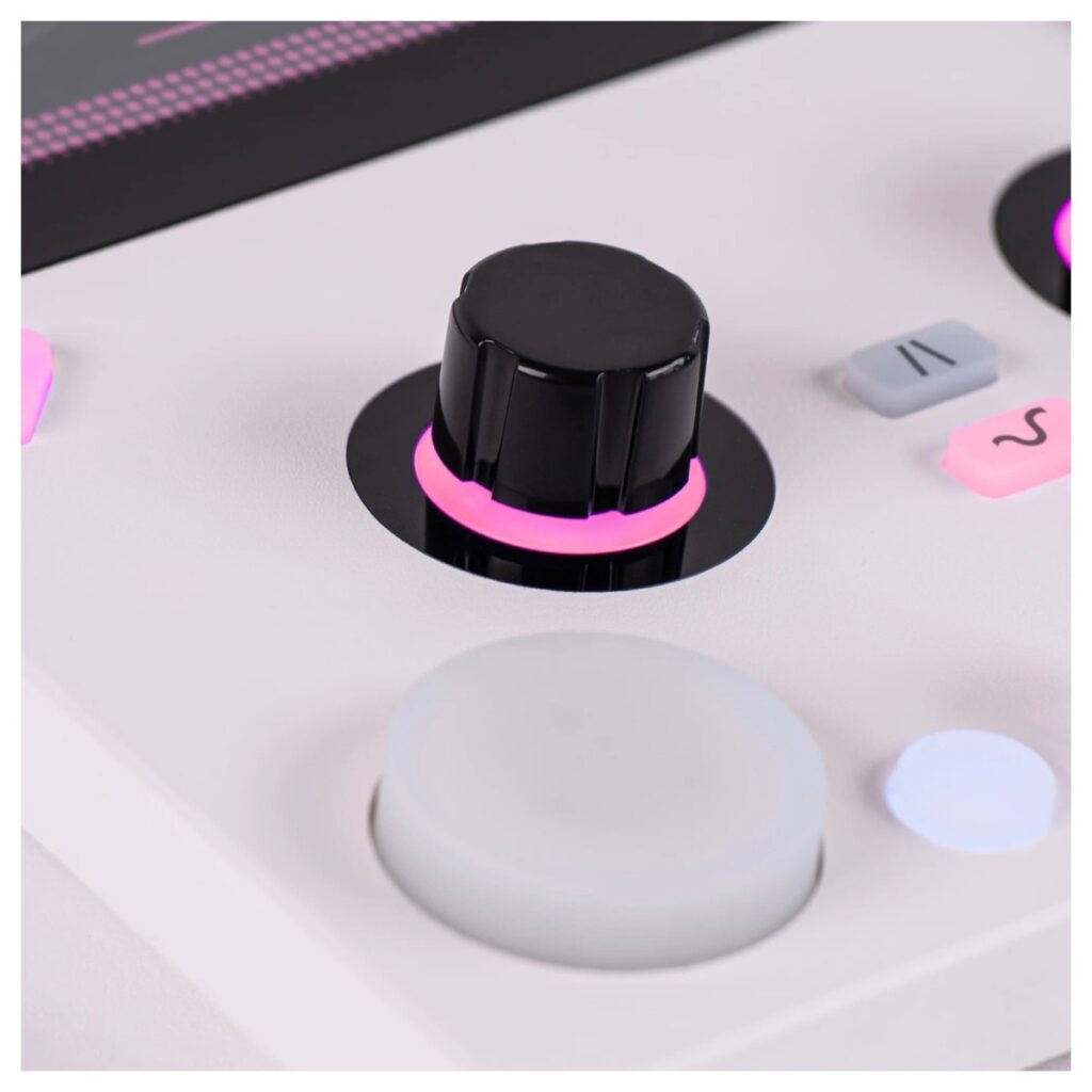 First Love FM Synthesizer White