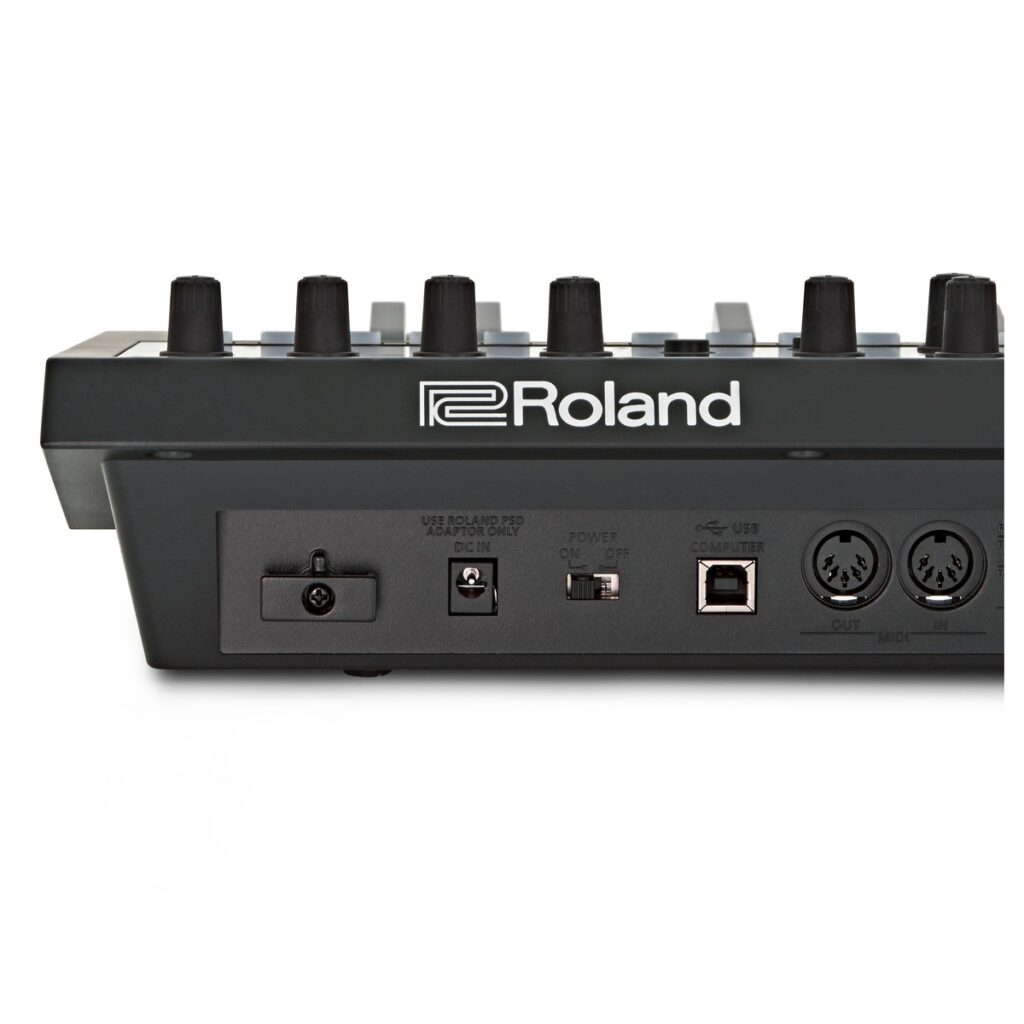 Roland JD-Xi Interactive Analog/Digital Crossover Synthesizer