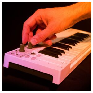 Arturia KeyStep USB Keyboard with Polyphonic Step Sequencer - Image 2